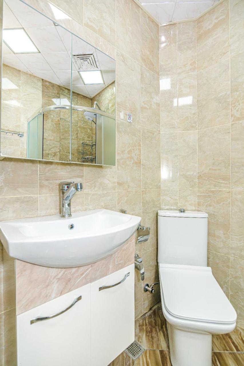 M Estate 1 Room Targovu Baky Esterno foto