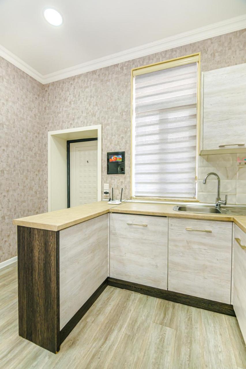 M Estate 1 Room Targovu Baky Esterno foto